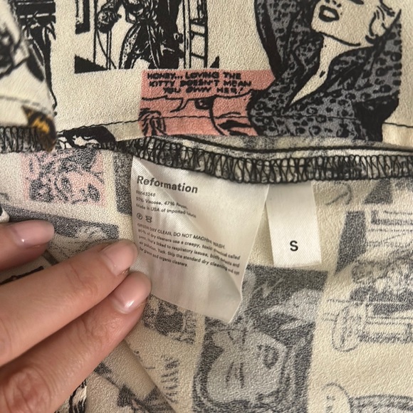 Reformation Lilah Dress - Cartoon Print - Picture 3 of 4